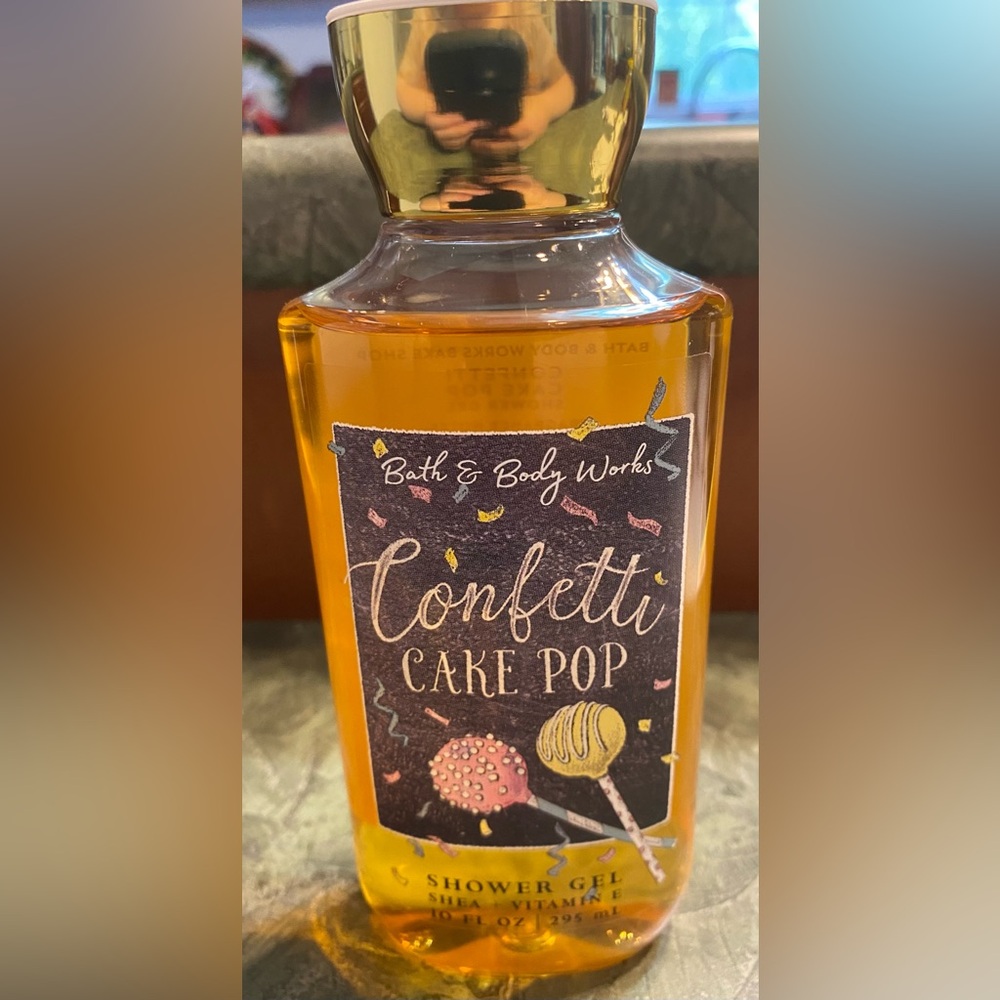 Bath & Body Works Confetti Cake Pop Shower Gel